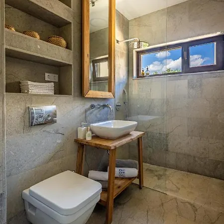 The Golfer With Jacuzzi 4*