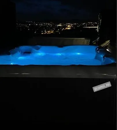 The Golfer With Jacuzzi 아파트호텔 클루지나포카